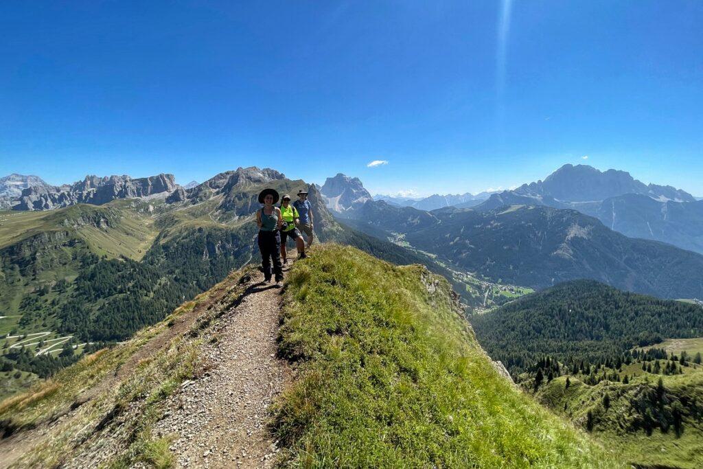 La spettacolare vista dalla cima del Monte Pore verso Civetta, Pelmo e Lastroni di Formin